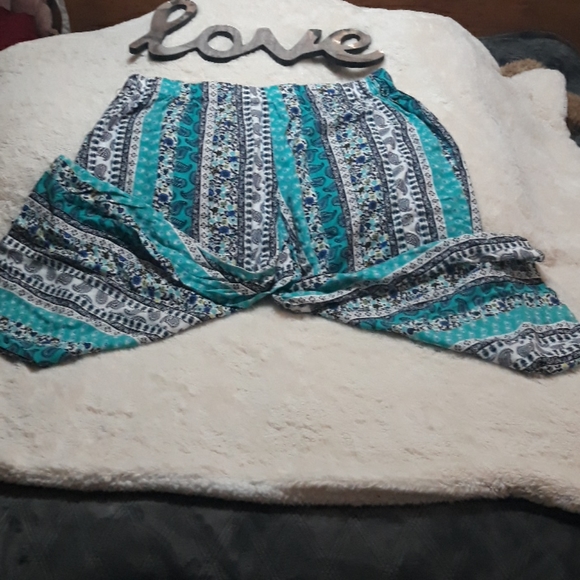 Terra and sky Pants - Terra and sky Ladies capris